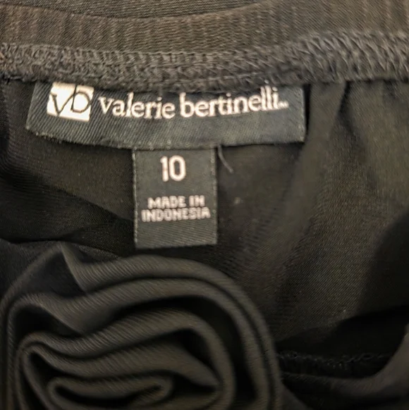 LIKE NEW Valerie Bertinelli Women's Elegant Black Dress ~ Size 10 - Picture 7 of 10